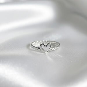 Beuni Rope Love Ring