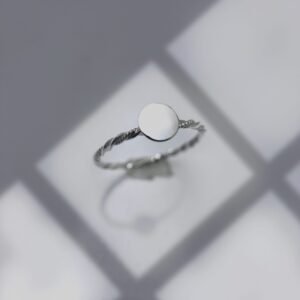 Beuni Round Silver Ring