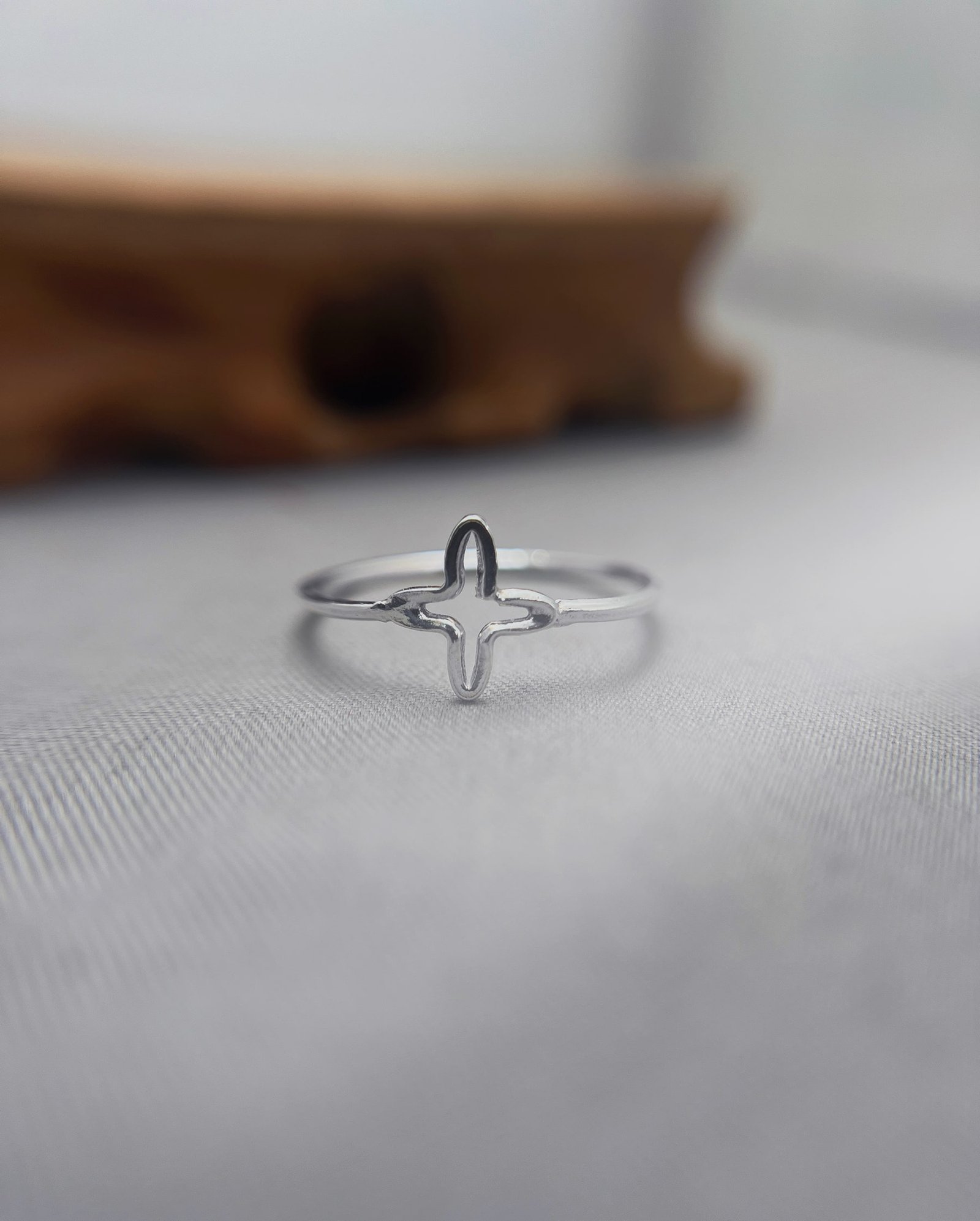 Beuni Shine Silver Ring - Image 3