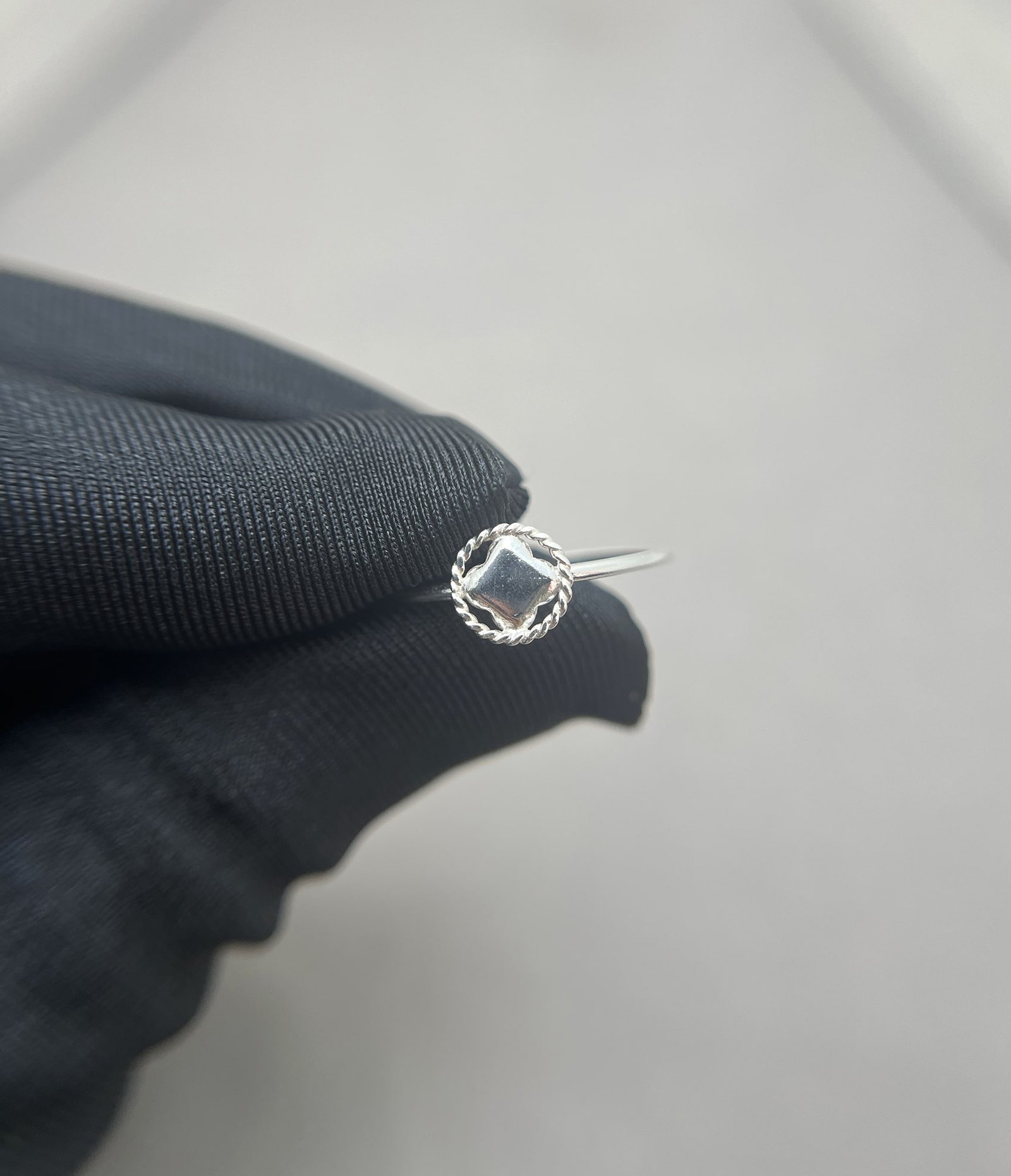 Beuni Clover Silver Ring - Image 3